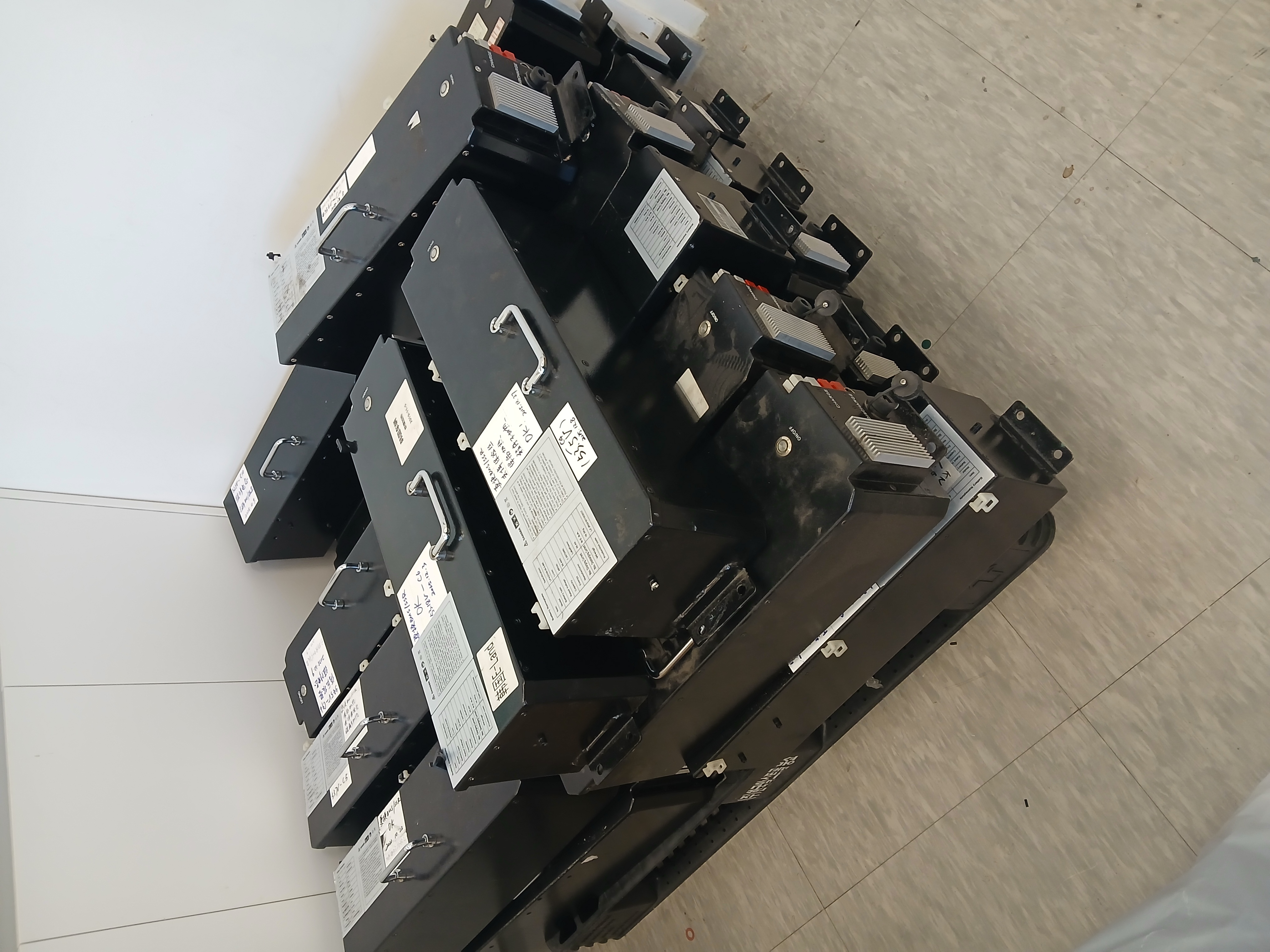 AGV 로봇, 골프카트, 전동지게차, 자율주행장치,  12v, 24V, 36V, 48V, 72V,  리튬이온배터리 제조, 재제조, 맞춤생산, 국내제작